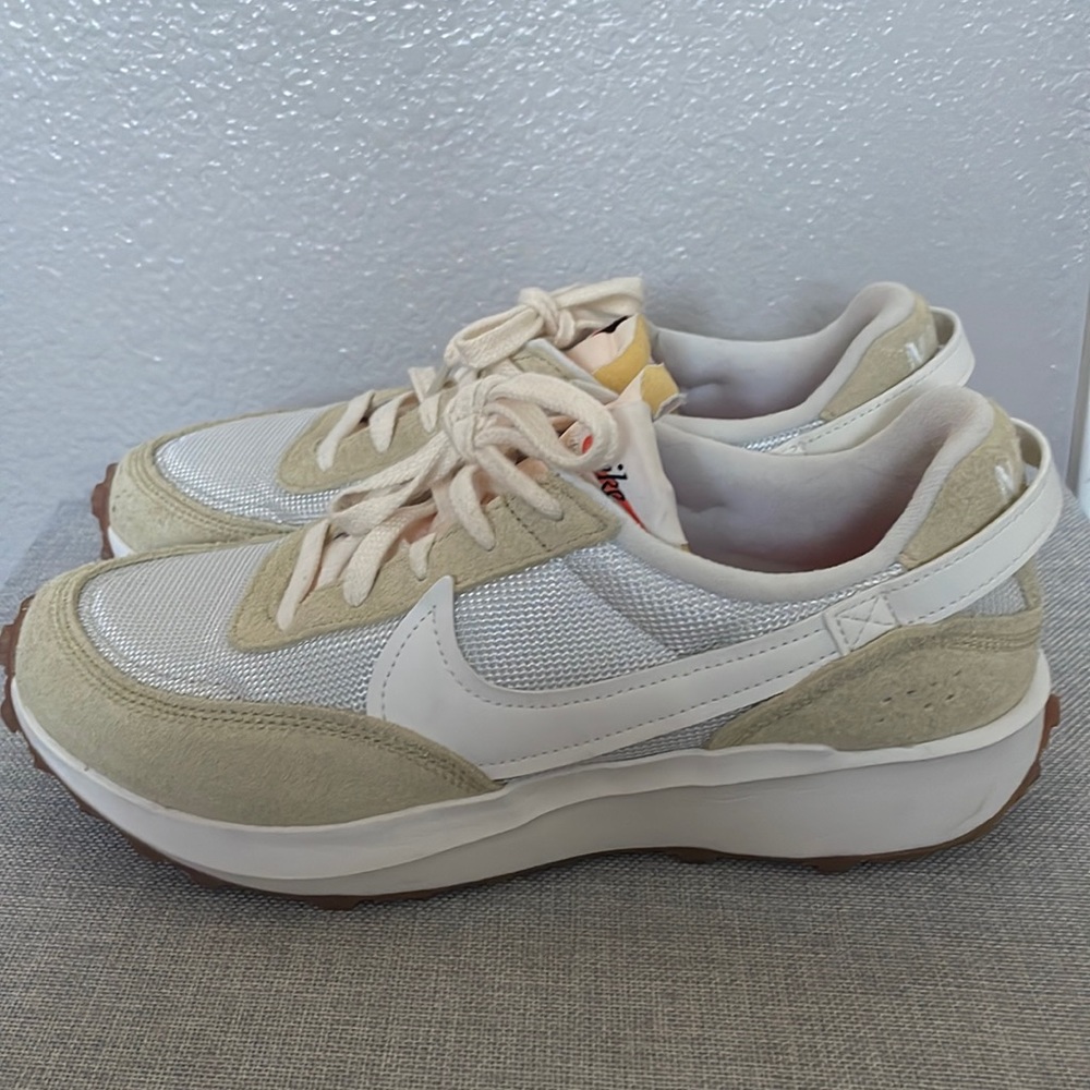 Nike Waffle Debut